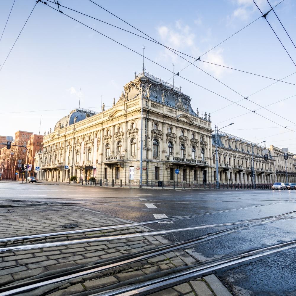 Przyjazne miasto. Wsparcie samodzielności osób z dysfunkcją wzroku w zakresie wykorzystania sieci połączeń komunikacji miejskiej w Łodzi, z uwzględnieniem aplikacji dotyczącej informacji lokalizacyjnych oraz zabytków architektury miejscowej